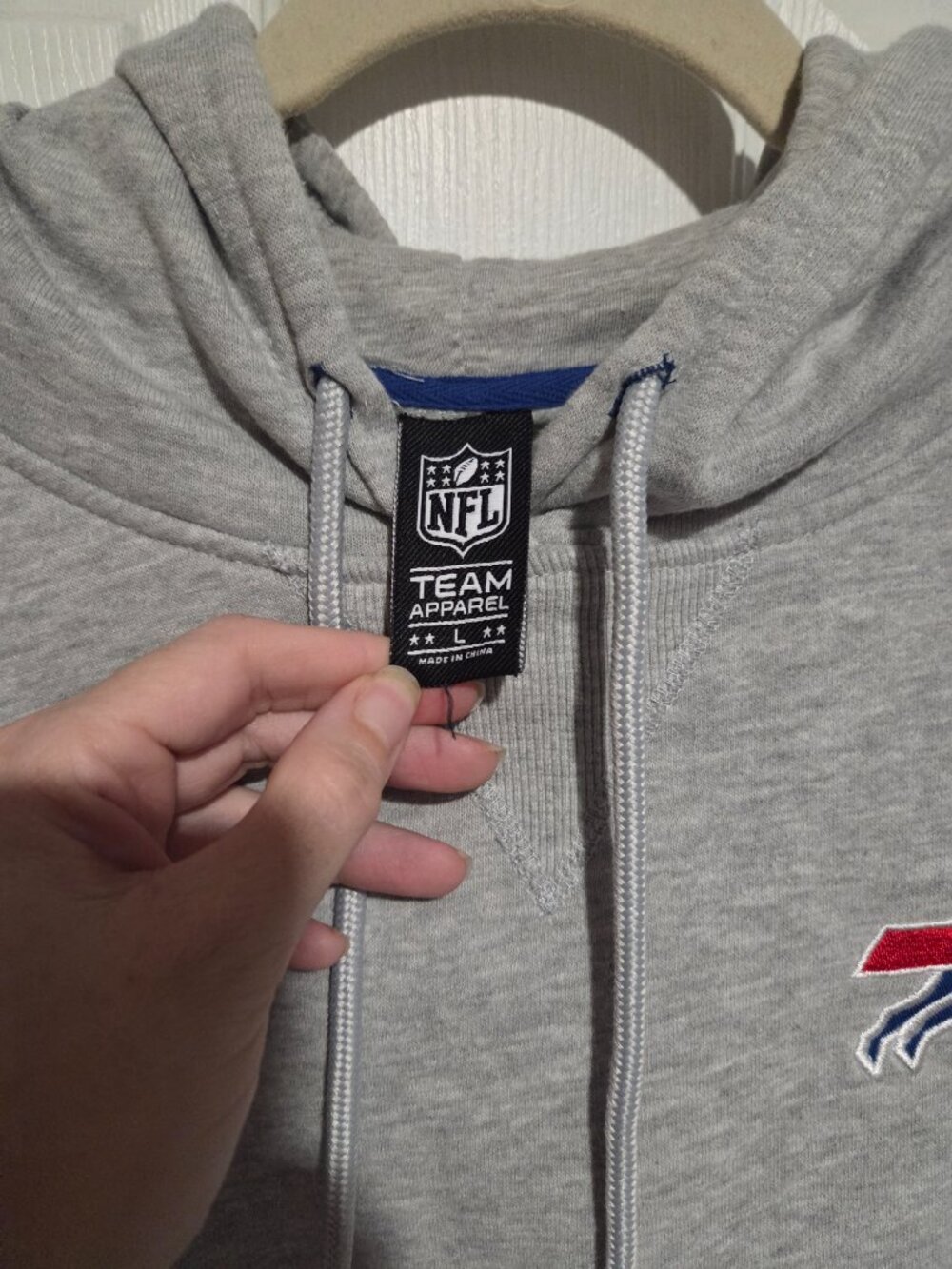 Gray NFL Team Apparel Buffalo Bills Pullover Hoodie - Picture 4 of 11